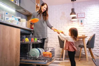 آیا میتوانم پلاستیک را در ماشین ظرفشویی قرار دهم؟